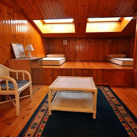 Будинок відпочинку Townhouse Lloret Льорет-де-Мар