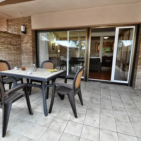 Townhouse Lloret Вілла